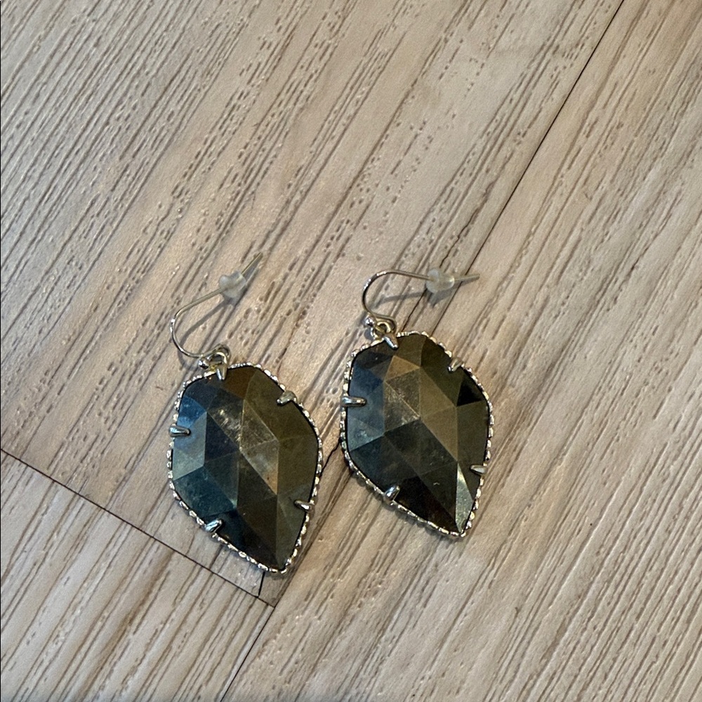 Kendra Scott Grey Irridecent Gemstone Earrings